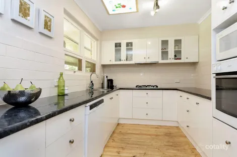 Property photo of 11 Tamala Crescent Gilles Plains SA 5086