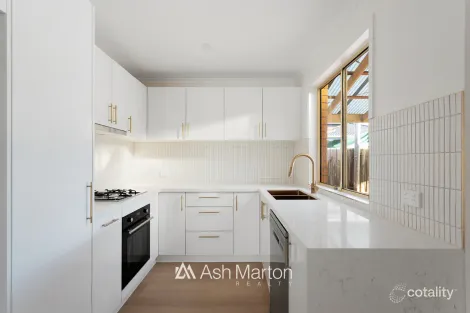 Property photo of 5 Rocklea Crescent Skye VIC 3977