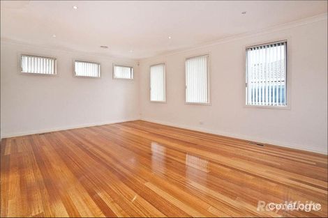 Property photo of 2/4 Flora Road Clayton VIC 3168