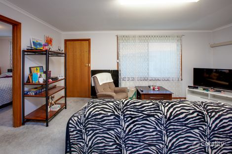 Property photo of 1/535 Schaefer Street Lavington NSW 2641
