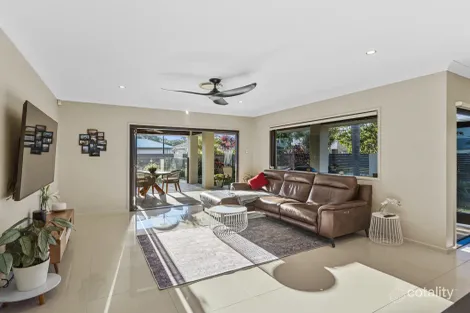 Property photo of 11 Lauren Circuit Brighton QLD 4017