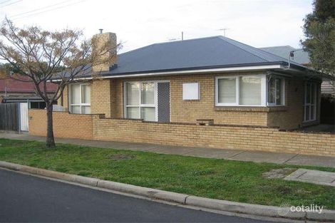 Property photo of 5 Pentland Parade Seddon VIC 3011