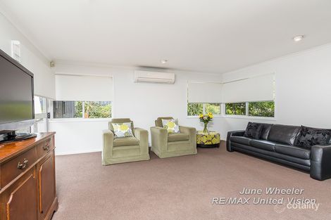 Property photo of 2 Pendennis Place Carindale QLD 4152