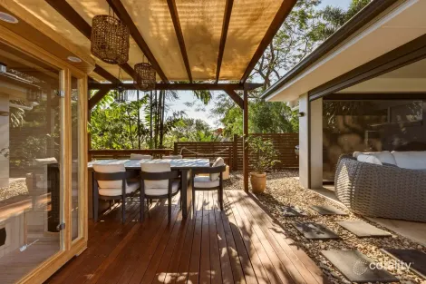 Property photo of 10 Carmody Close Nudgee QLD 4014