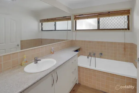 Property photo of 3 Blairgowrie Street Macgregor QLD 4109