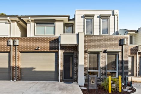 Property photo of 18 Kangaroo Paw Court Taylors Lakes VIC 3038