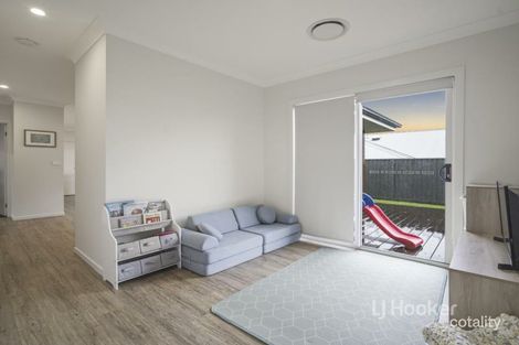 Property photo of 24 Halloran Street Vincentia NSW 2540