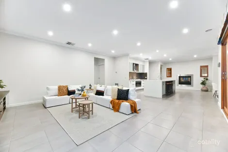 Property photo of 10 Don Collins Way Berwick VIC 3806