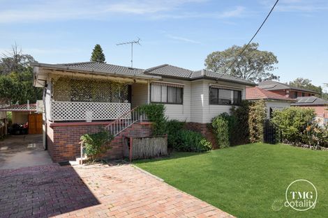 Property photo of 53 Alexander Crescent Macquarie Fields NSW 2564