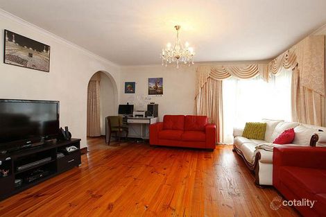 Property photo of 13 Charinga Drive Werribee VIC 3030