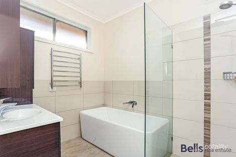 Property photo of 8 Byrne Street Deer Park VIC 3023