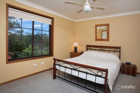 Property photo of 11 Kambala Close Wyoming NSW 2250