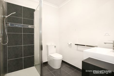 Property photo of 32 Broad Oak Drive Cranbourne East VIC 3977