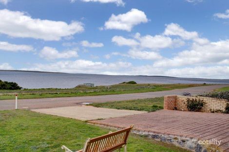 Property photo of 9 O'Shanahan Drive Louth Bay SA 5607