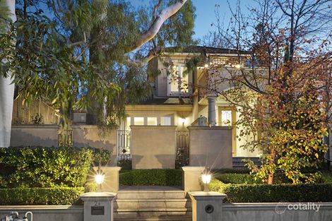 2b Georgian Ct, Balwyn, VIC 3103