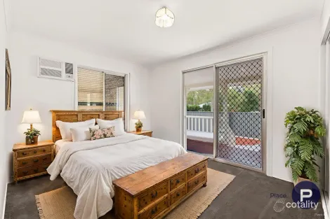 Property photo of 11 Whiting Street Beachmere QLD 4510