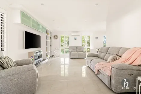 Property photo of 5 Carrigg Street Dromana VIC 3936