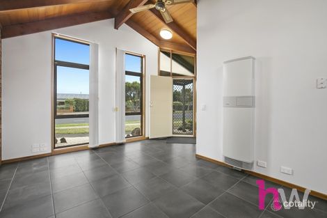 2/124 Moruya Dr, Grovedale, VIC 3216