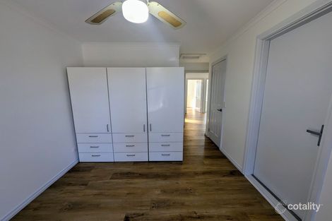 Property photo of 31 Almands Avenue Roxburgh Park VIC 3064