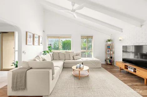 Property photo of 2 Saint John Court Robina QLD 4226