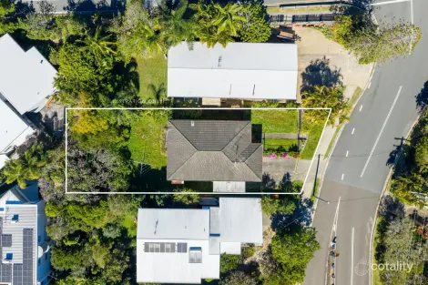 Property photo of 6 Tantula Road East Alexandra Headland QLD 4572