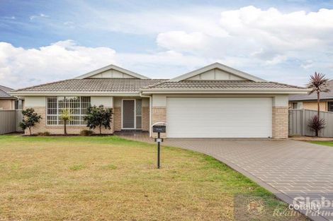 13 Niven Pde, Rutherford, NSW 2320