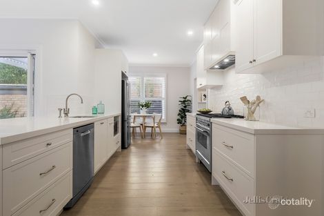 Property photo of 17 Margaretta Avenue Murrumbeena VIC 3163