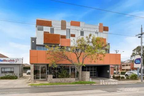 2/222 Keilor Rd, Essendon North, VIC 3041