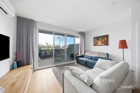 Property photo of 2/222 Keilor Road Essendon North VIC 3041