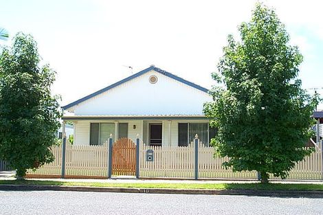 10 Fourth St, Adamstown, NSW 2289