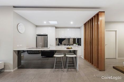 Property photo of 11 Evelyn Way St Helena VIC 3088