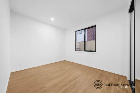 Property photo of 49 Waterside Boulevard Wollert VIC 3750