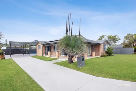 Property photo of 1 Kent Street Scotts Head NSW 2447
