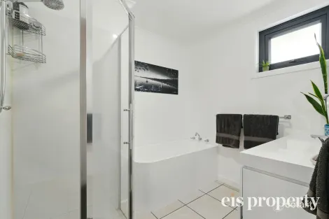 Property photo of 4 Bilinga Street Mornington TAS 7018