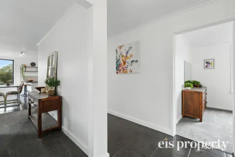 Property photo of 4 Bilinga Street Mornington TAS 7018