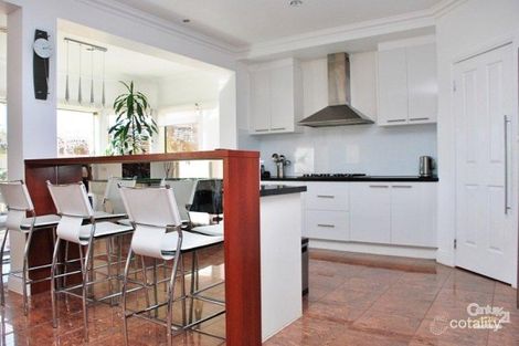 Property photo of 3 Broadhurst Way Caroline Springs VIC 3023