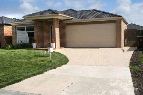 19 Maddock Dr, Cranbourne East, VIC 3977