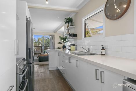 Property photo of 37 Dawn Parade Miami QLD 4220