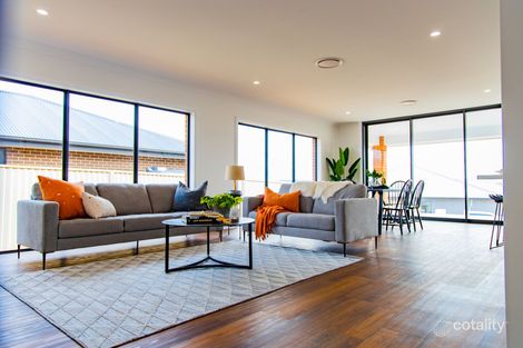 Property photo of 5 Connolly Drive Kelso NSW 2795