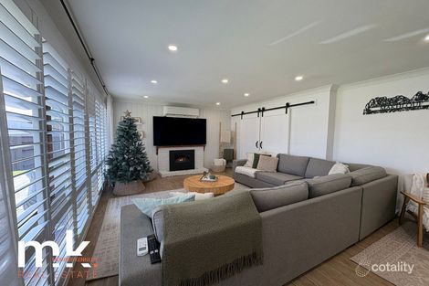 Property photo of 5 Troon Place St Andrews NSW 2566