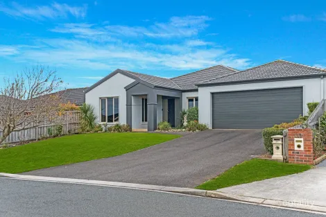 Property photo of 31 Huntingfield Drive Warrnambool VIC 3280