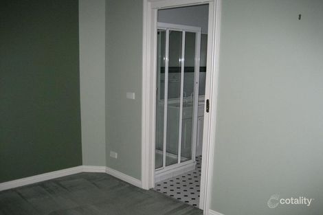 Property photo of 4 Bendall Street Kensington VIC 3031