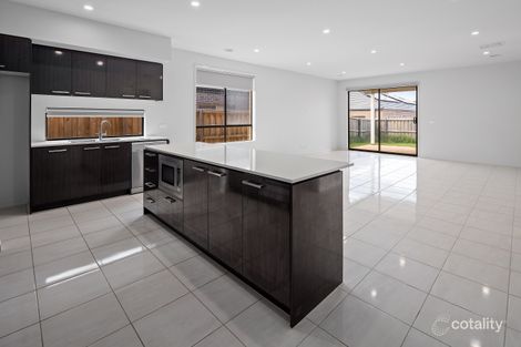 Property photo of 36 Bonhams Circuit Manor Lakes VIC 3024