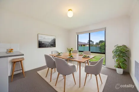 Property photo of 11 Briar Close Narre Warren VIC 3805