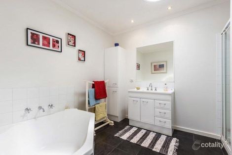 Property photo of 33 Aldrin Drive Mount Waverley VIC 3149