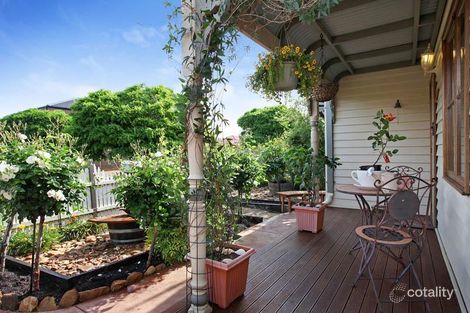 Property photo of 28 Braeside Walk Caroline Springs VIC 3023