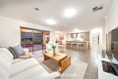 Property photo of 44 Botanic Drive Pakenham VIC 3810