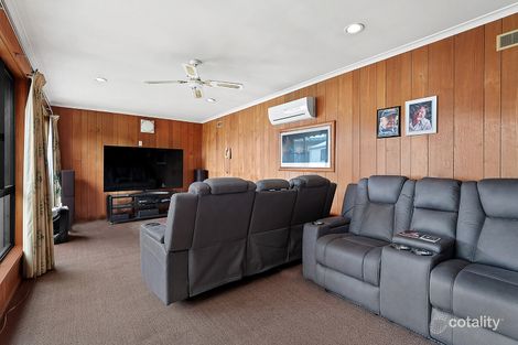 Property photo of 70 Sunset Boulevard Jacana VIC 3047