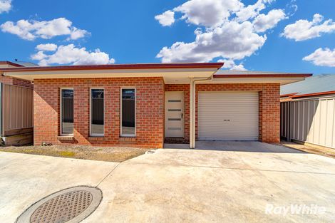 2/14a Nelson St, California Gully, VIC 3556