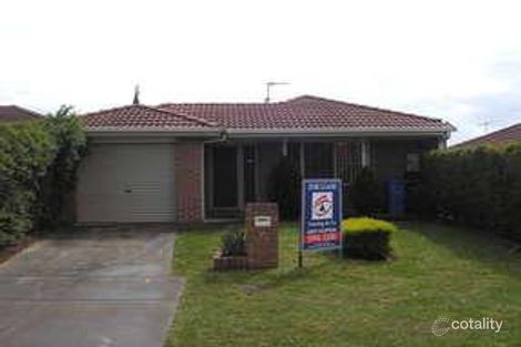 Property photo of 10 Bellarine Drive Cranbourne VIC 3977